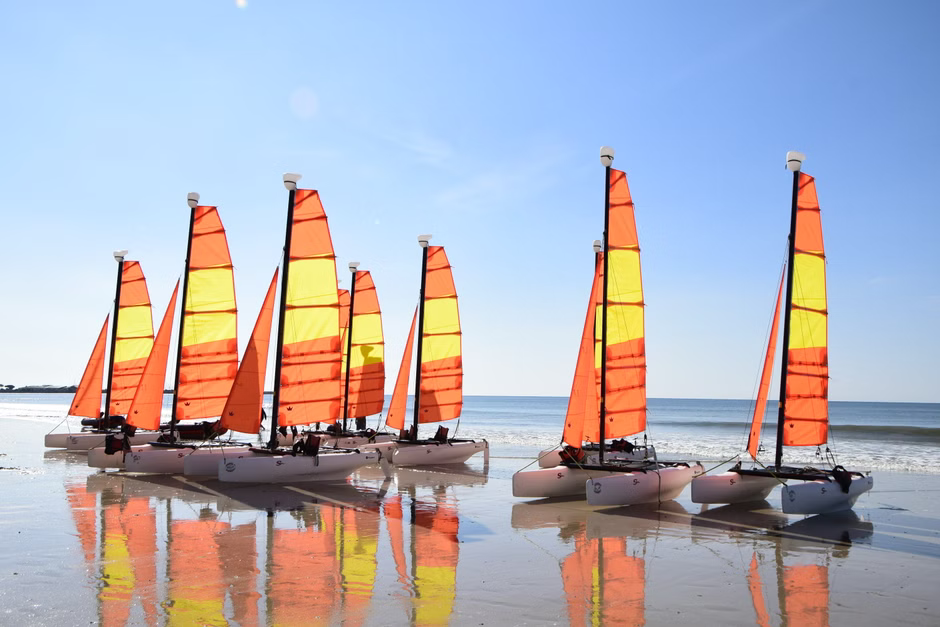 E vacanze spurtive : des activités nautiques gratuites cet été avec la CAB
